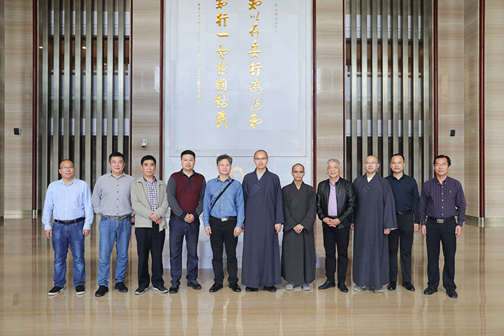 广西省桂林市民宗委会副主任潘天秀行6人来我院参观考察
