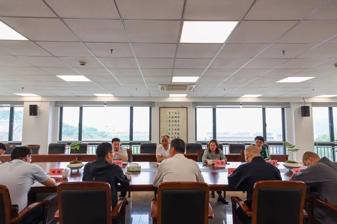 浙江省民族宗教事务委员会副主任钟新章一行来我院调研