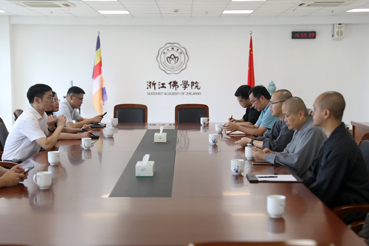 奉化区委统战部、溪口镇领导分别来我院开展教师节慰问活动